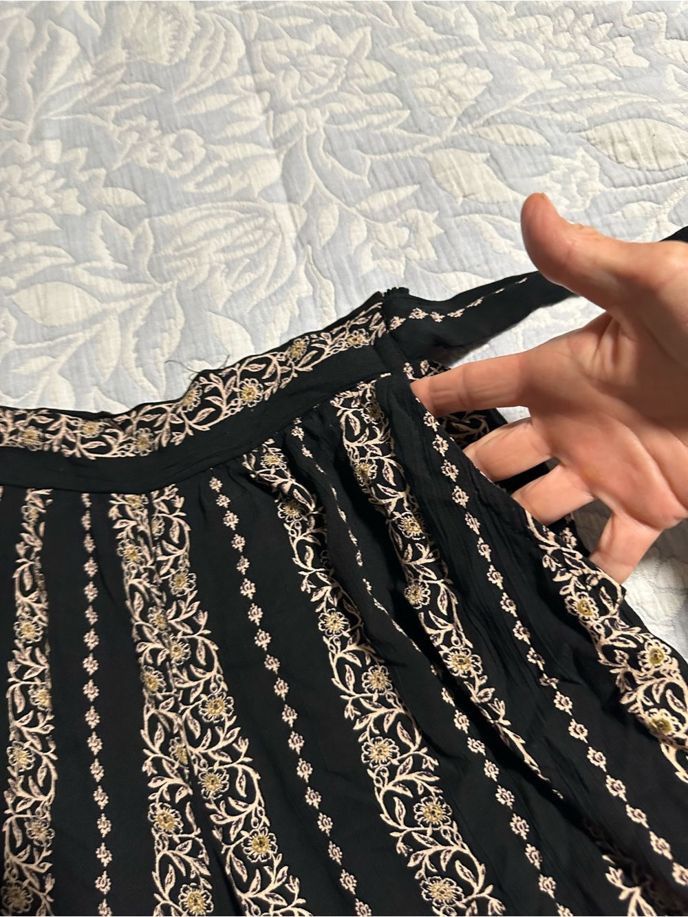 Angie Black Wide-Leg Tie-Waist Palazzo beach Pants with Beige design - Picture 5 of 10